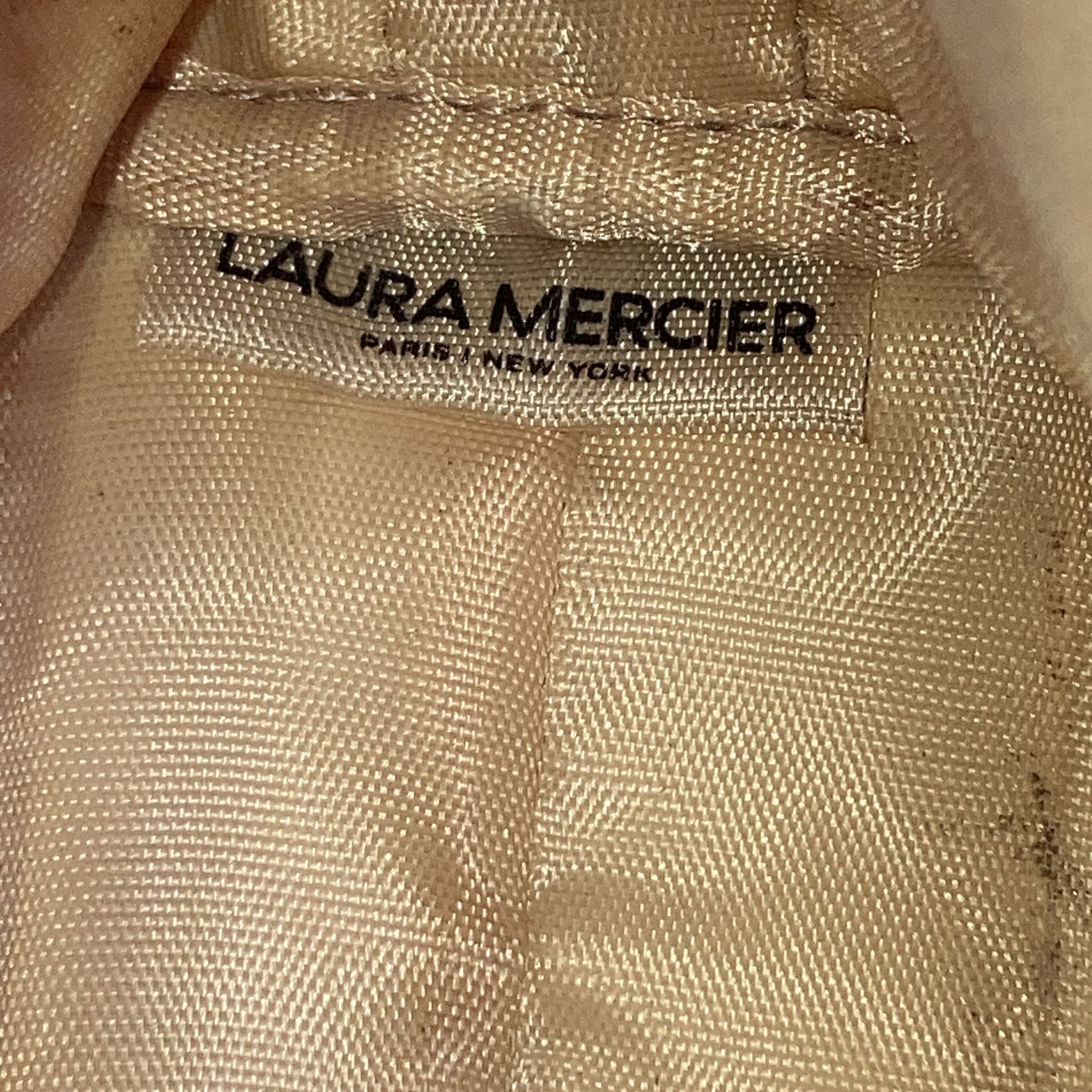 Laura Mercier