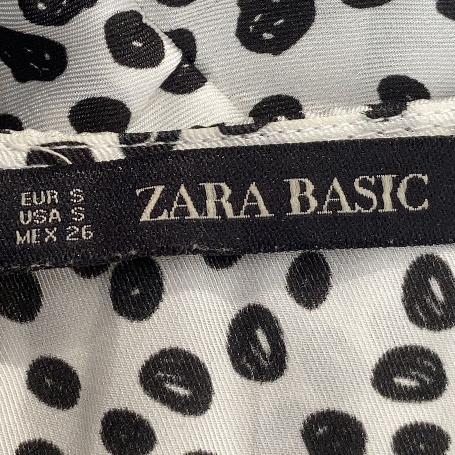 Zara Basic