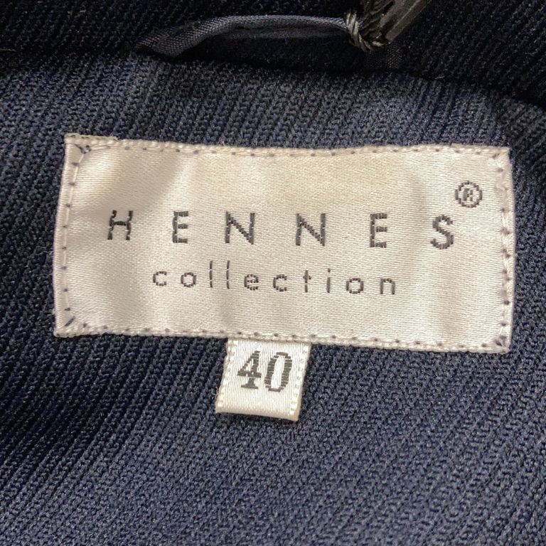 Hennes Collection