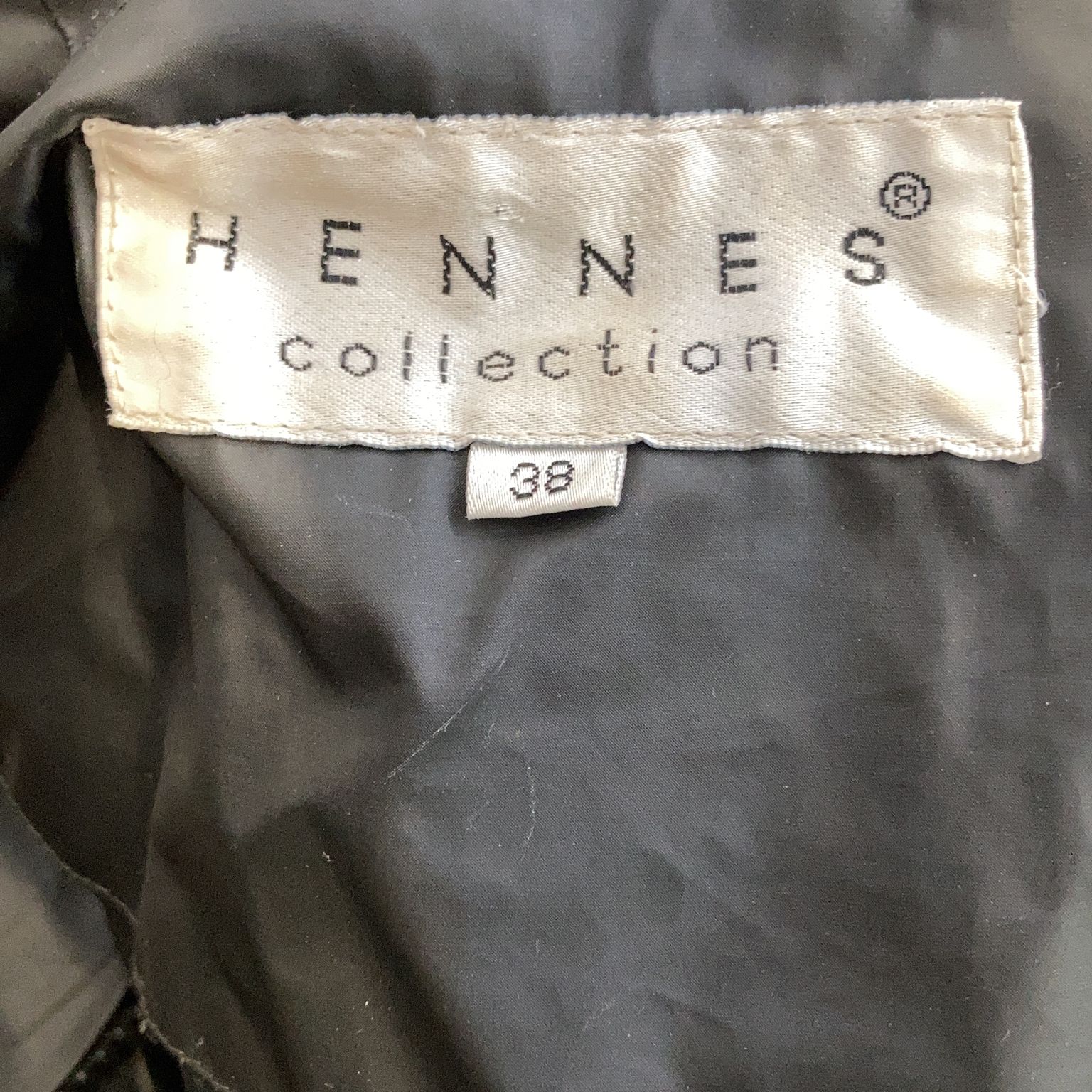 Hennes Collection