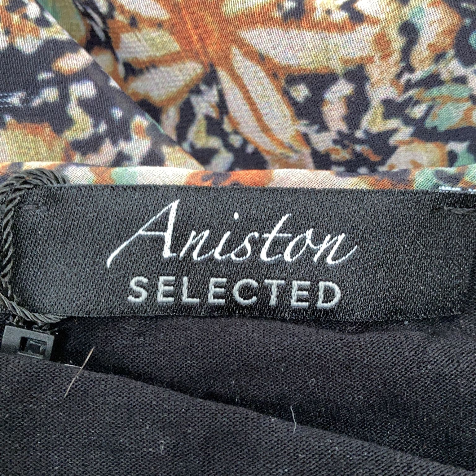 Aniston Selected