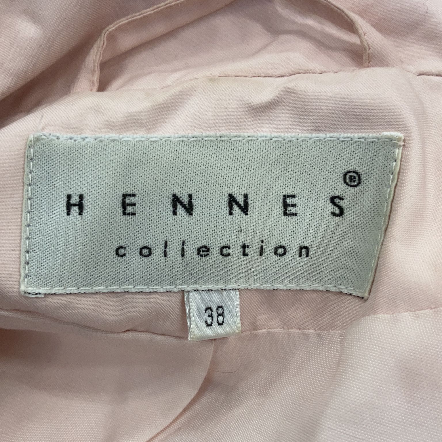 Hennes Collection