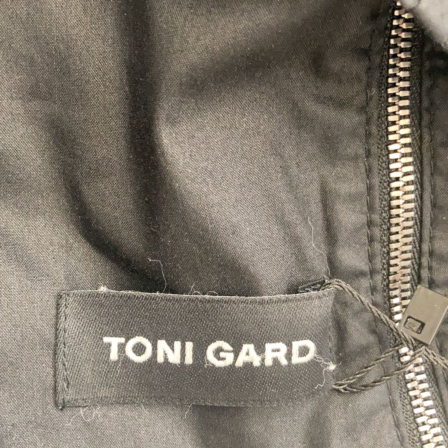 Toni Gard