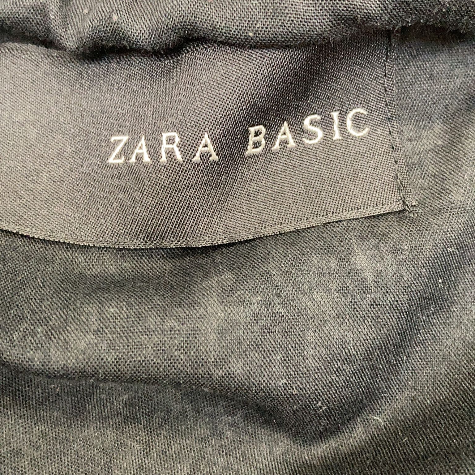 Zara Basic