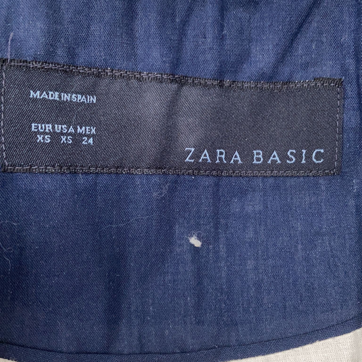 Zara Basic