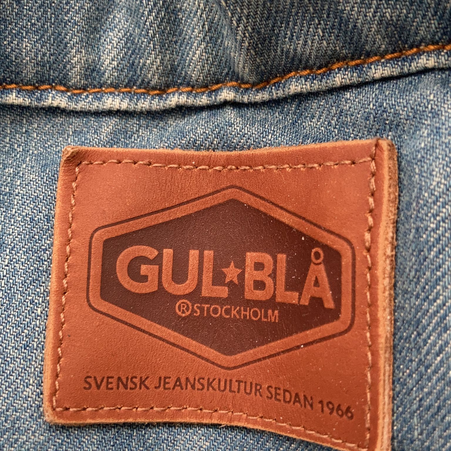 Gul  Blå