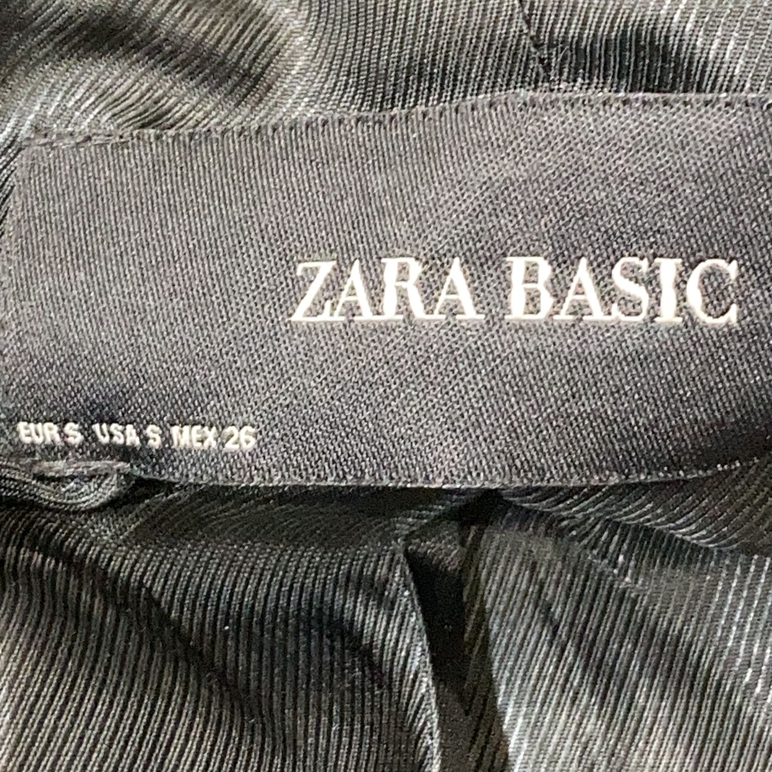 Zara Basic