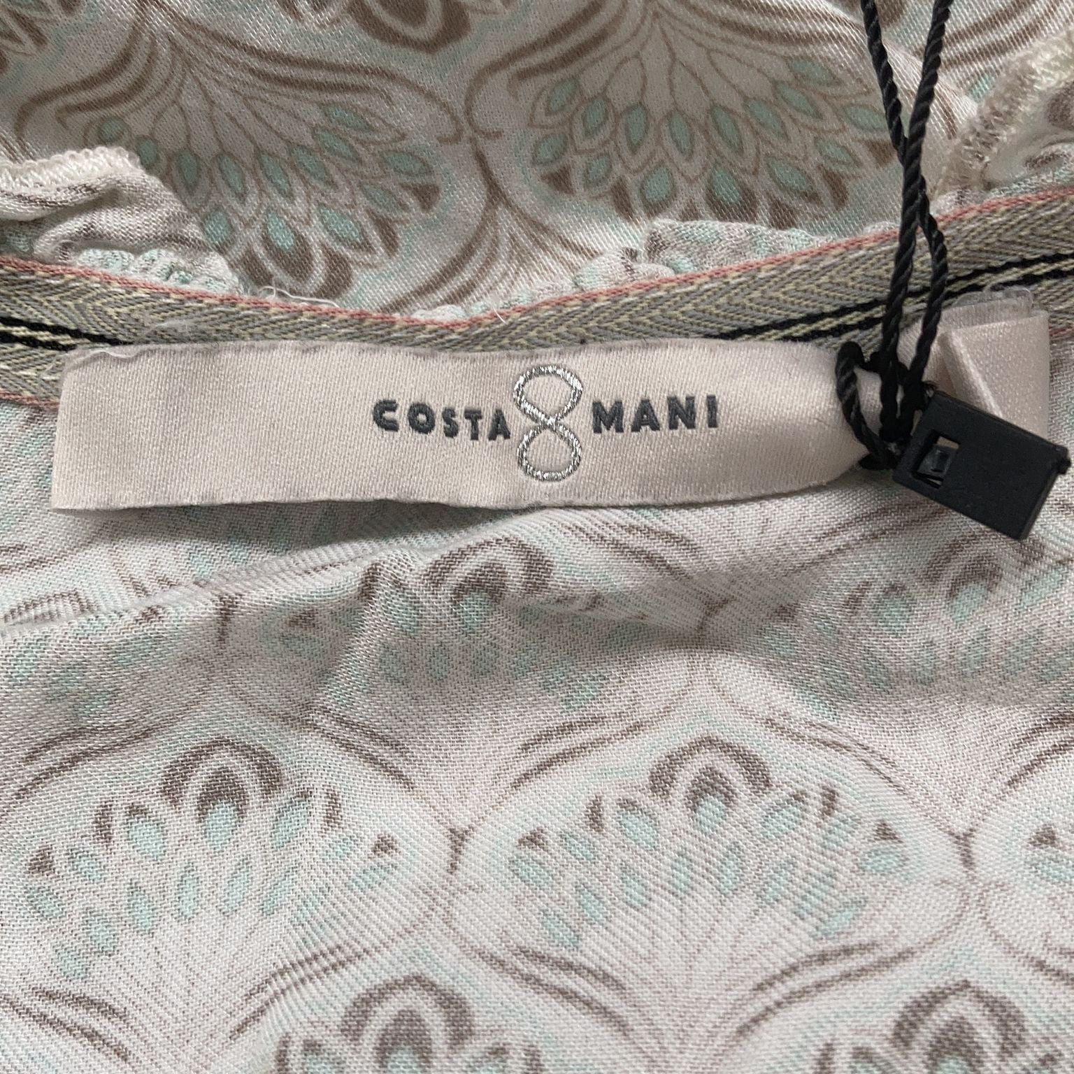 Costa 8 Mani