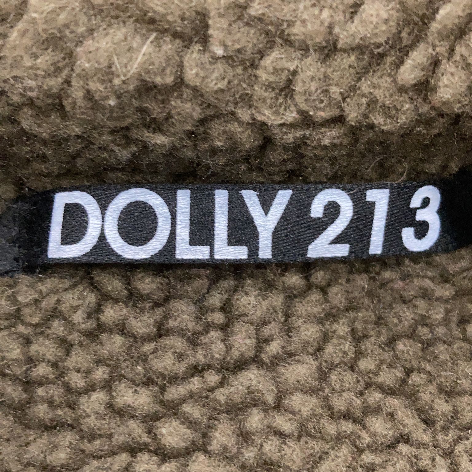 DOLLY  213