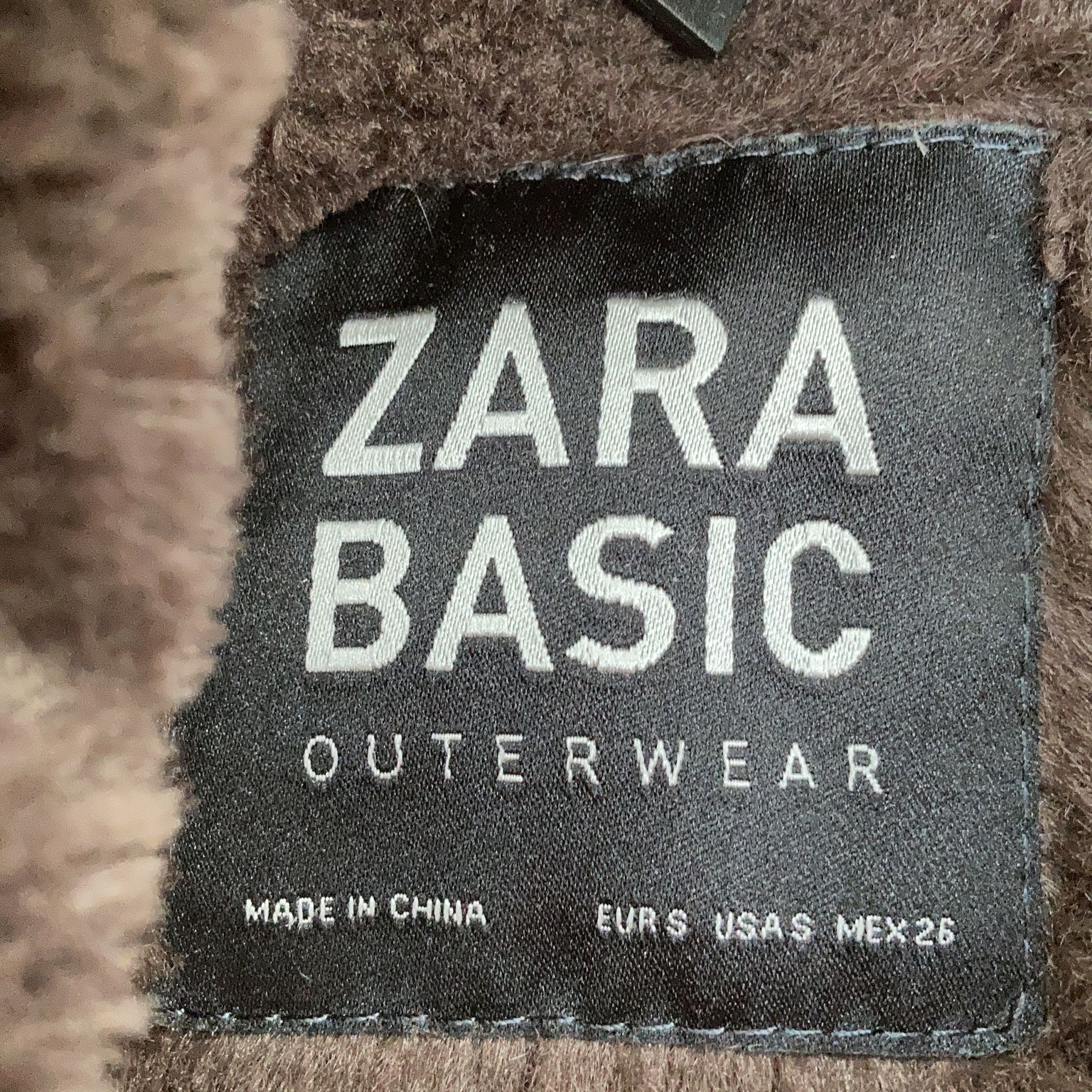 Zara Basic