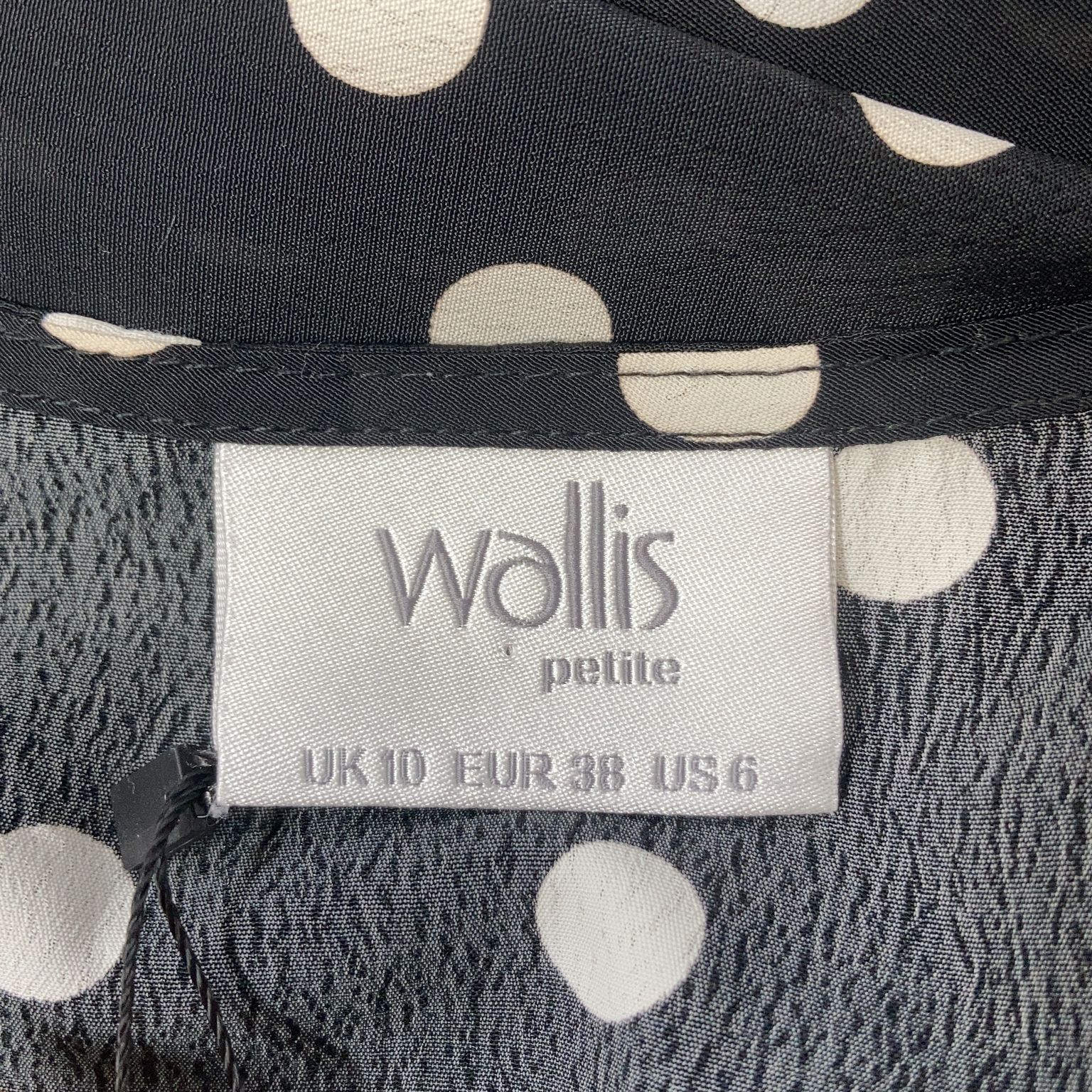 Wallis Petite