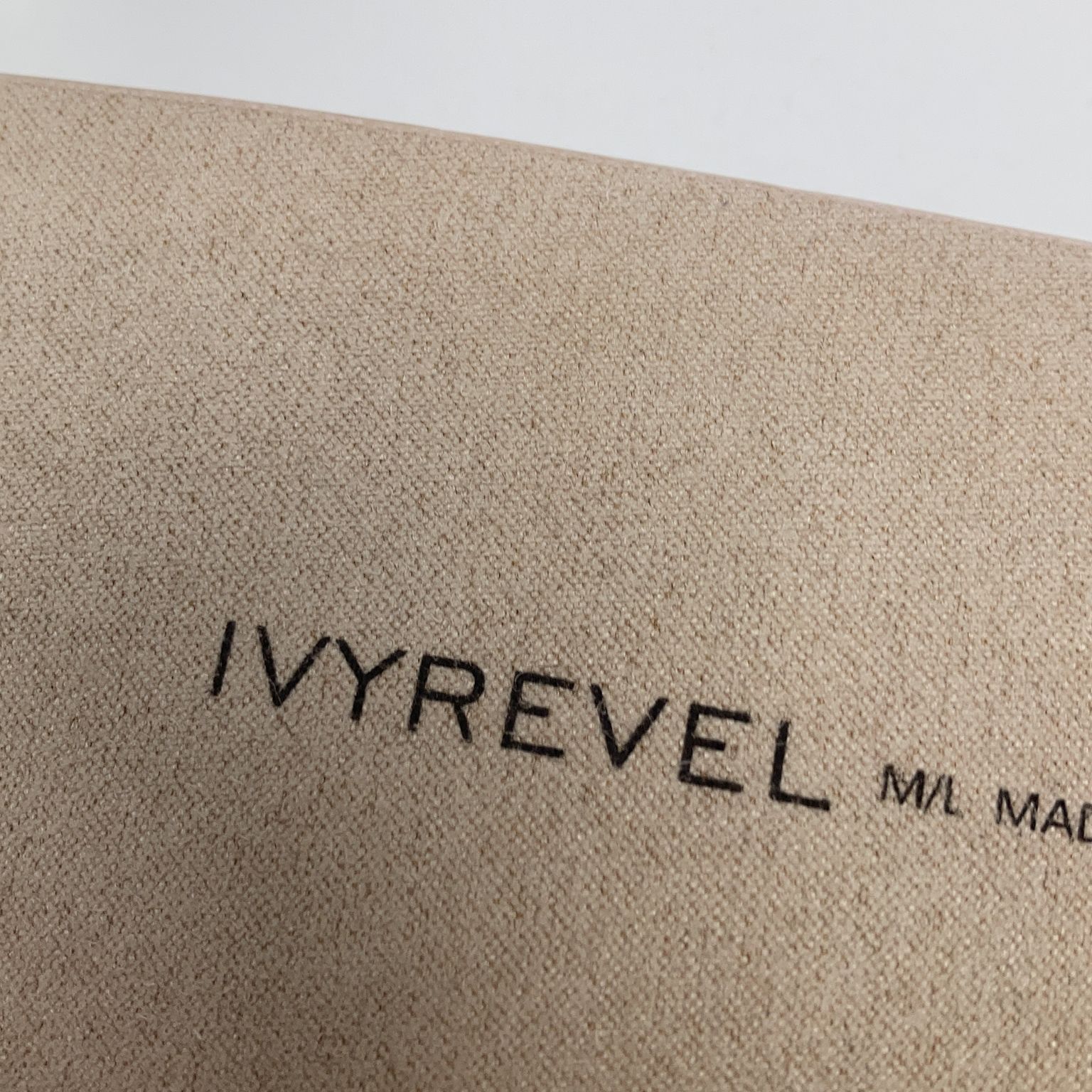 Ivyrevel