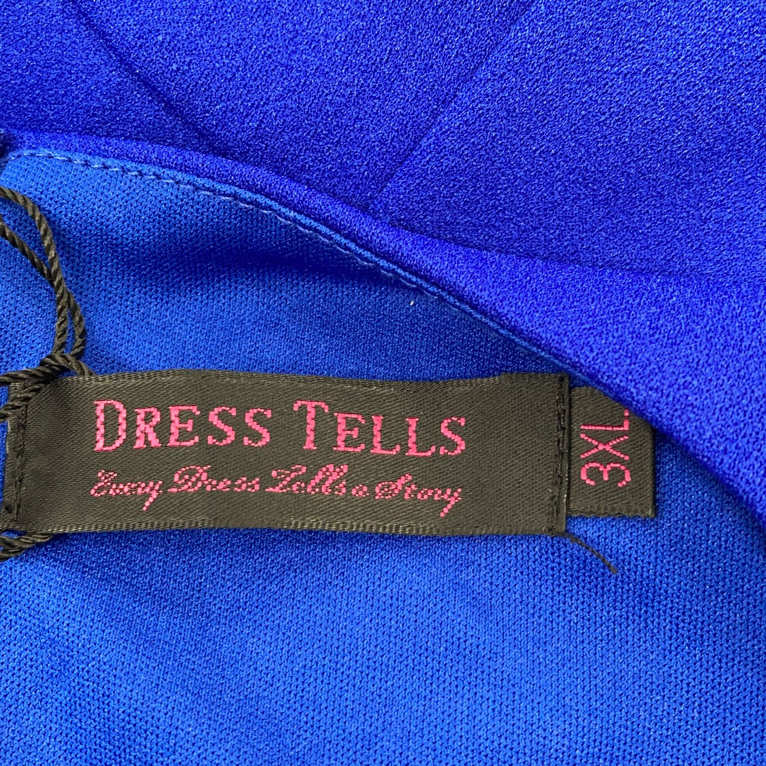 Dress Tells