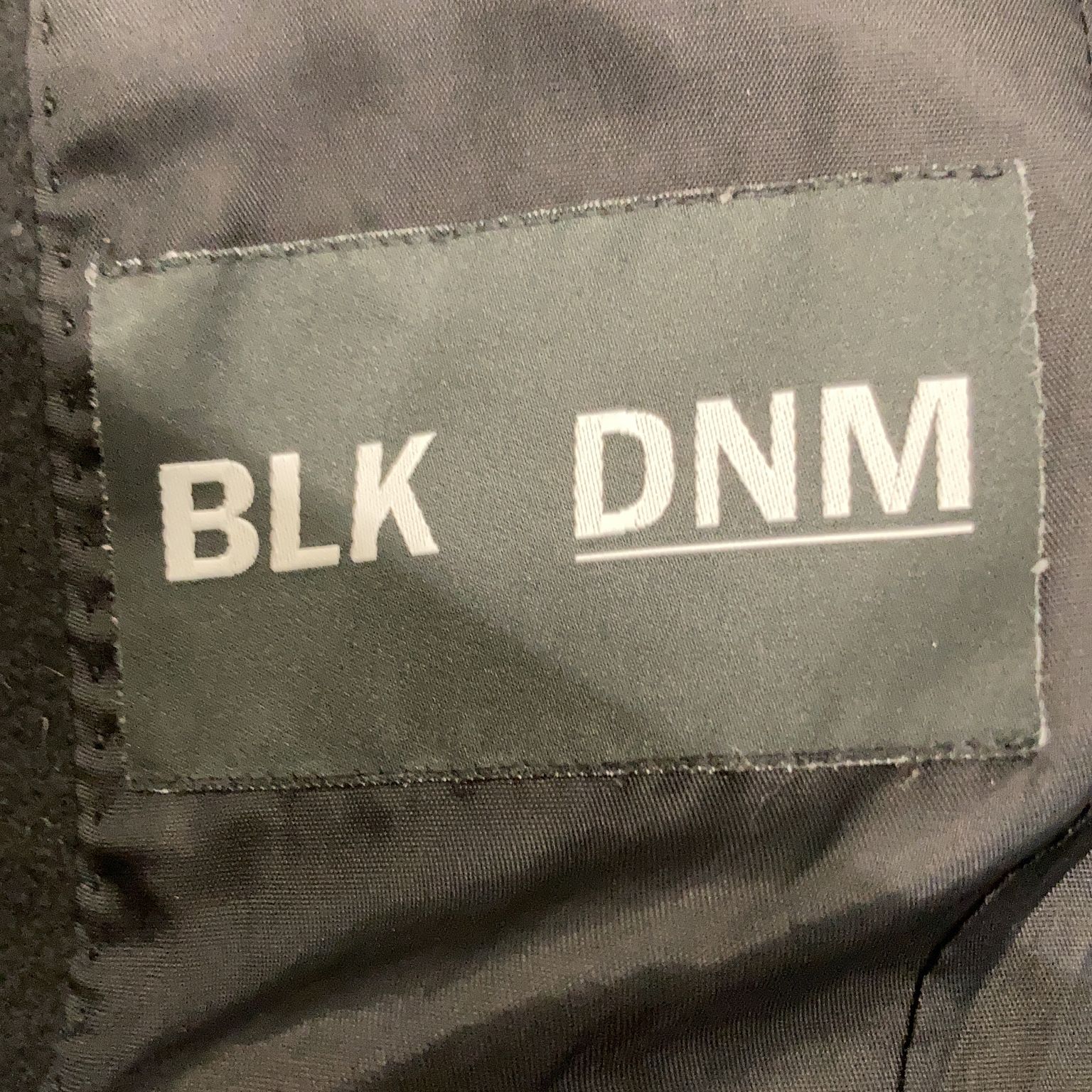 BLK DNM