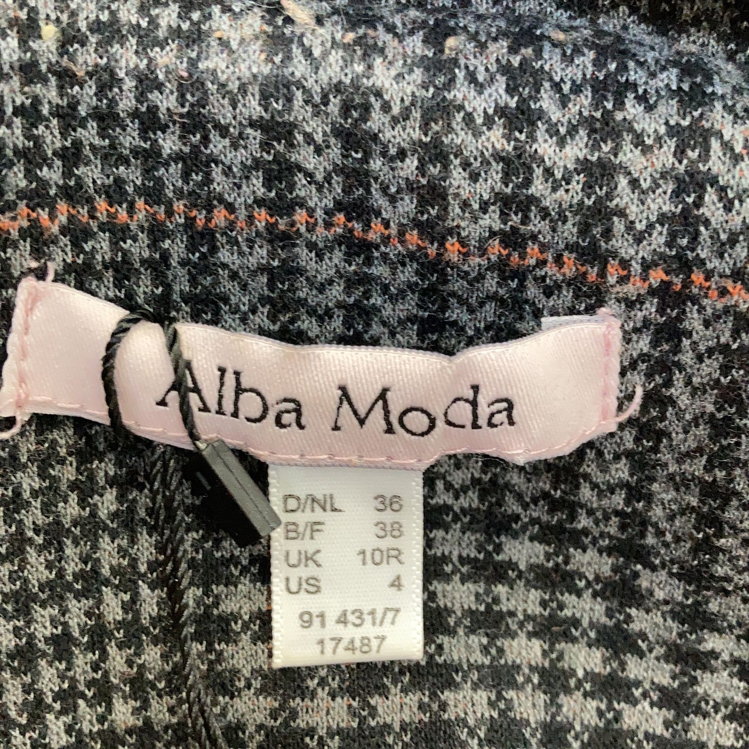 Alba Moda