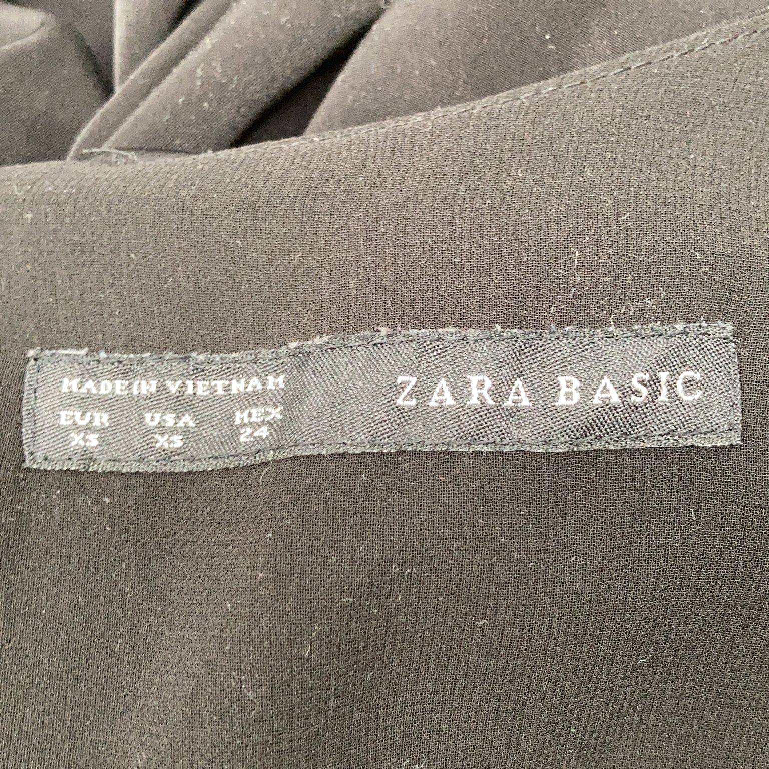 Zara Basic