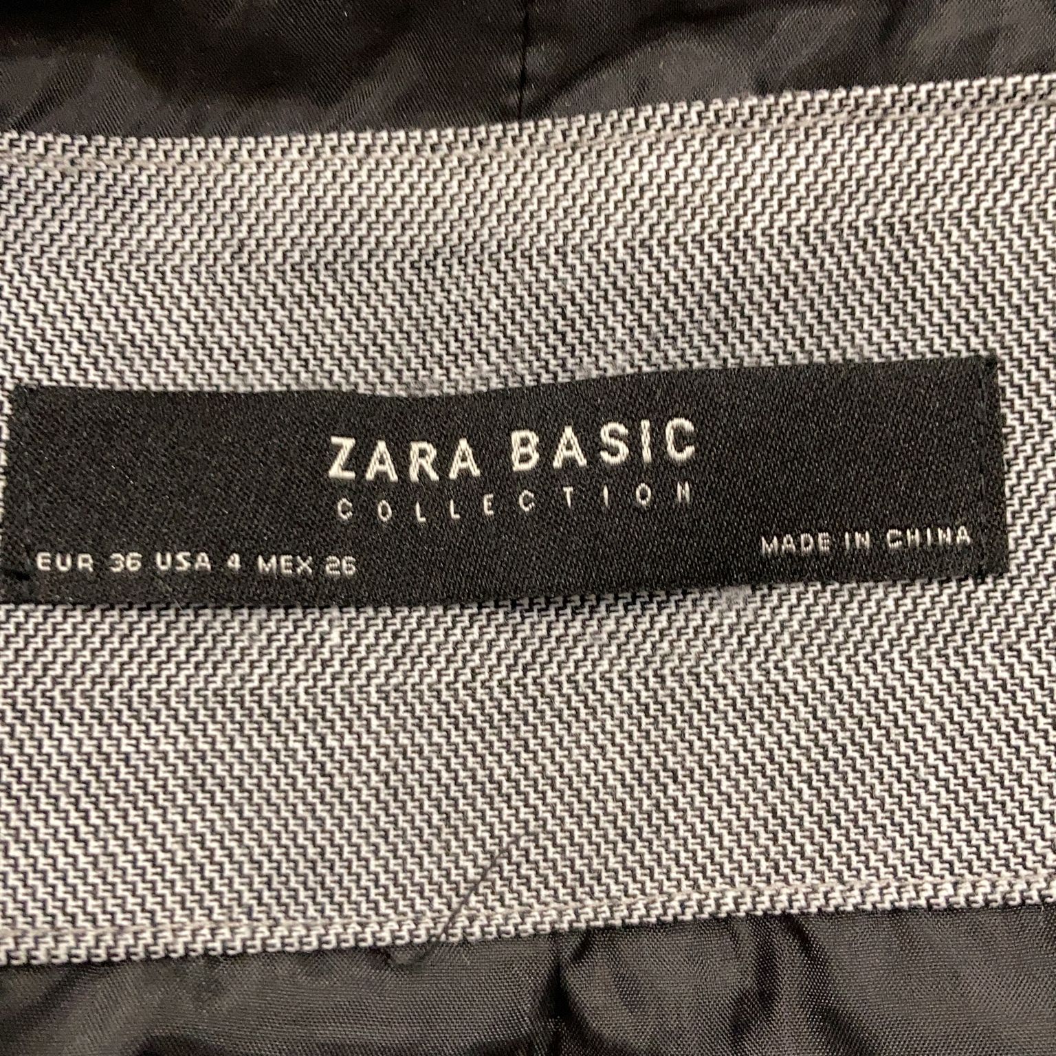 Zara Basic