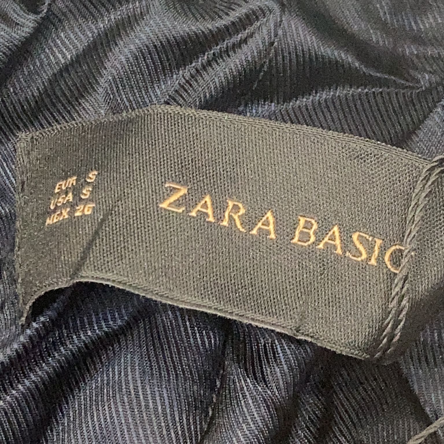 Zara Basic