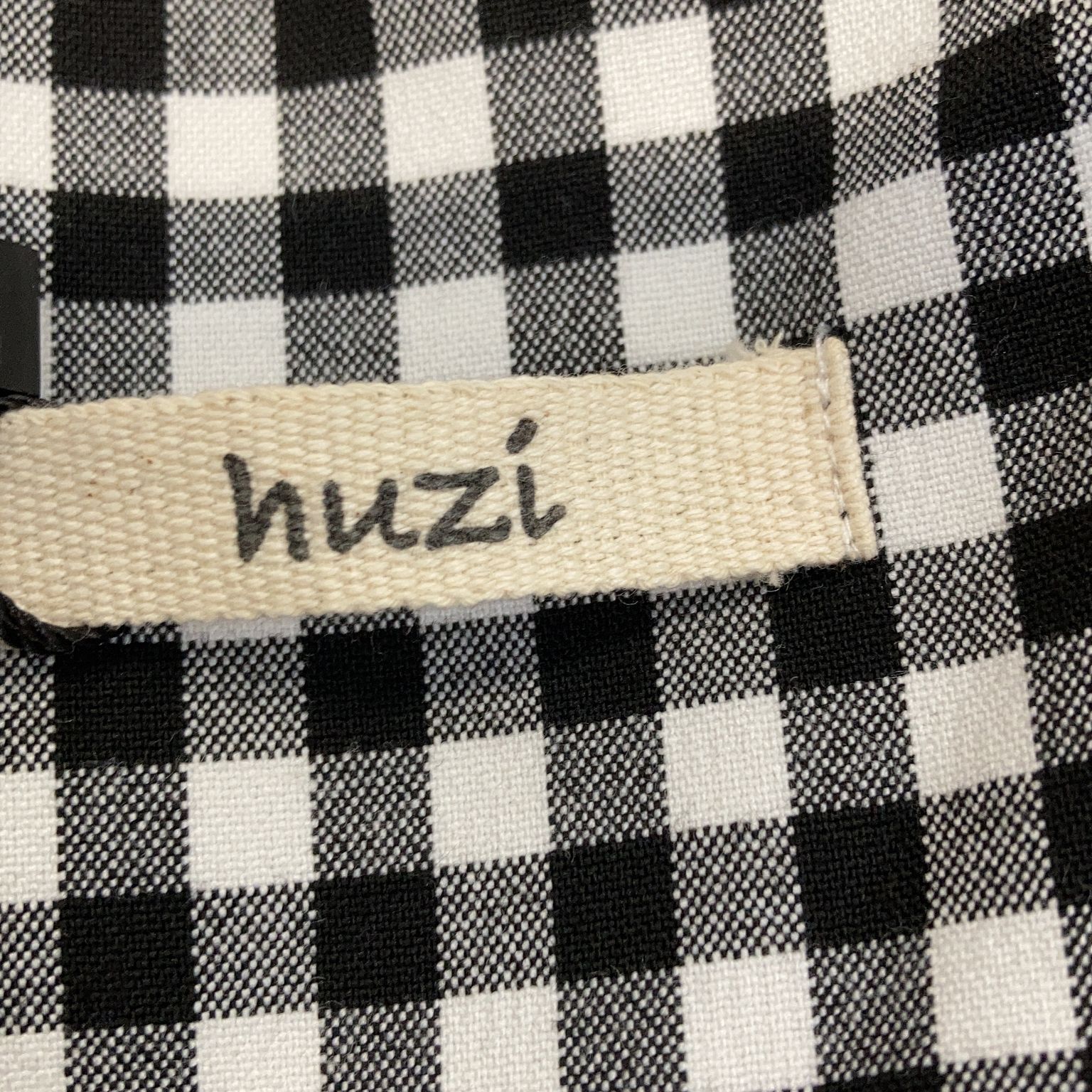 Huzi