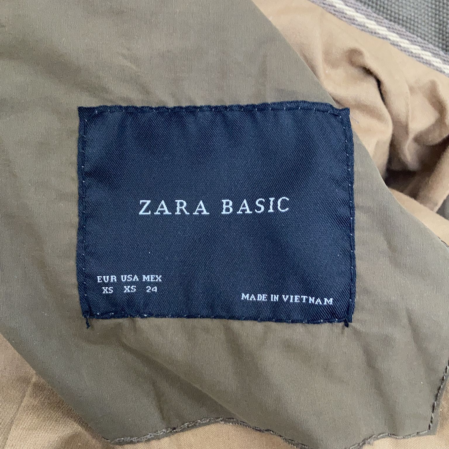 Zara Basic