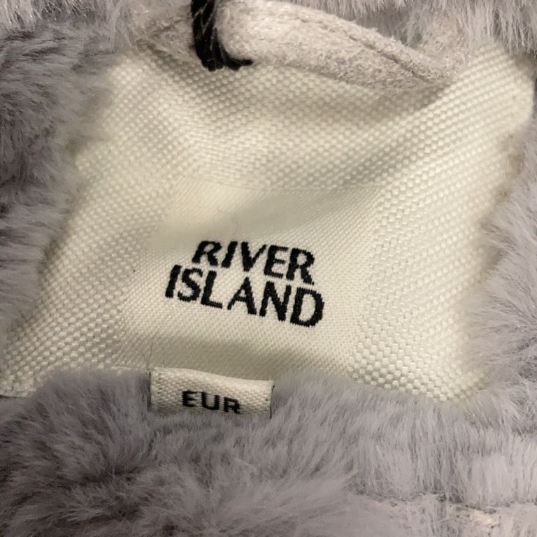 River Island