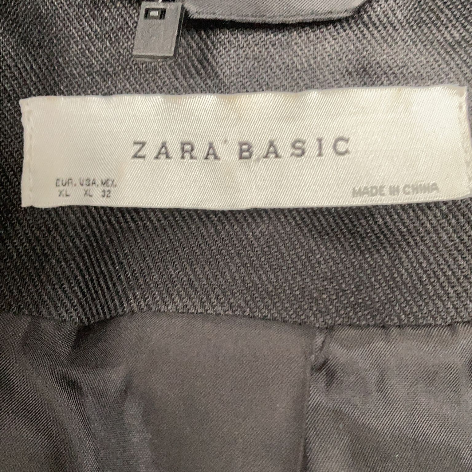 Zara Basic