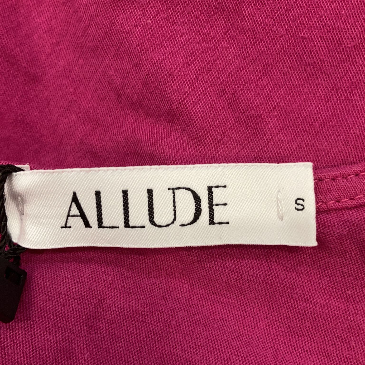 Allude