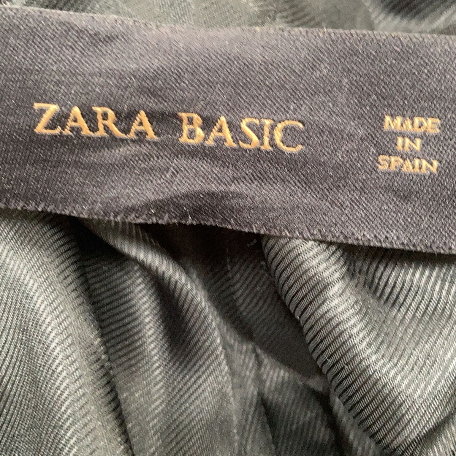 Zara Basic