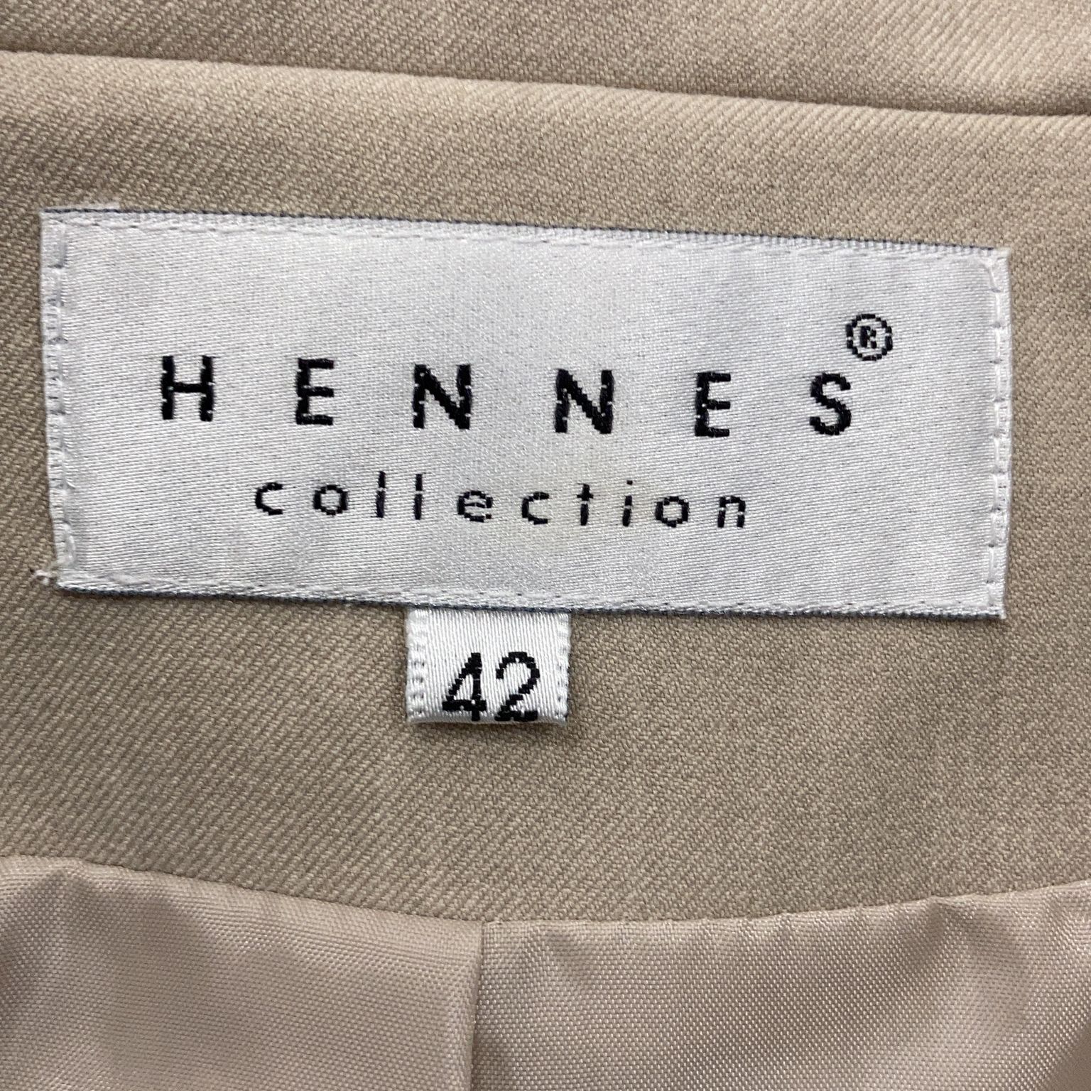 Hennes Collection