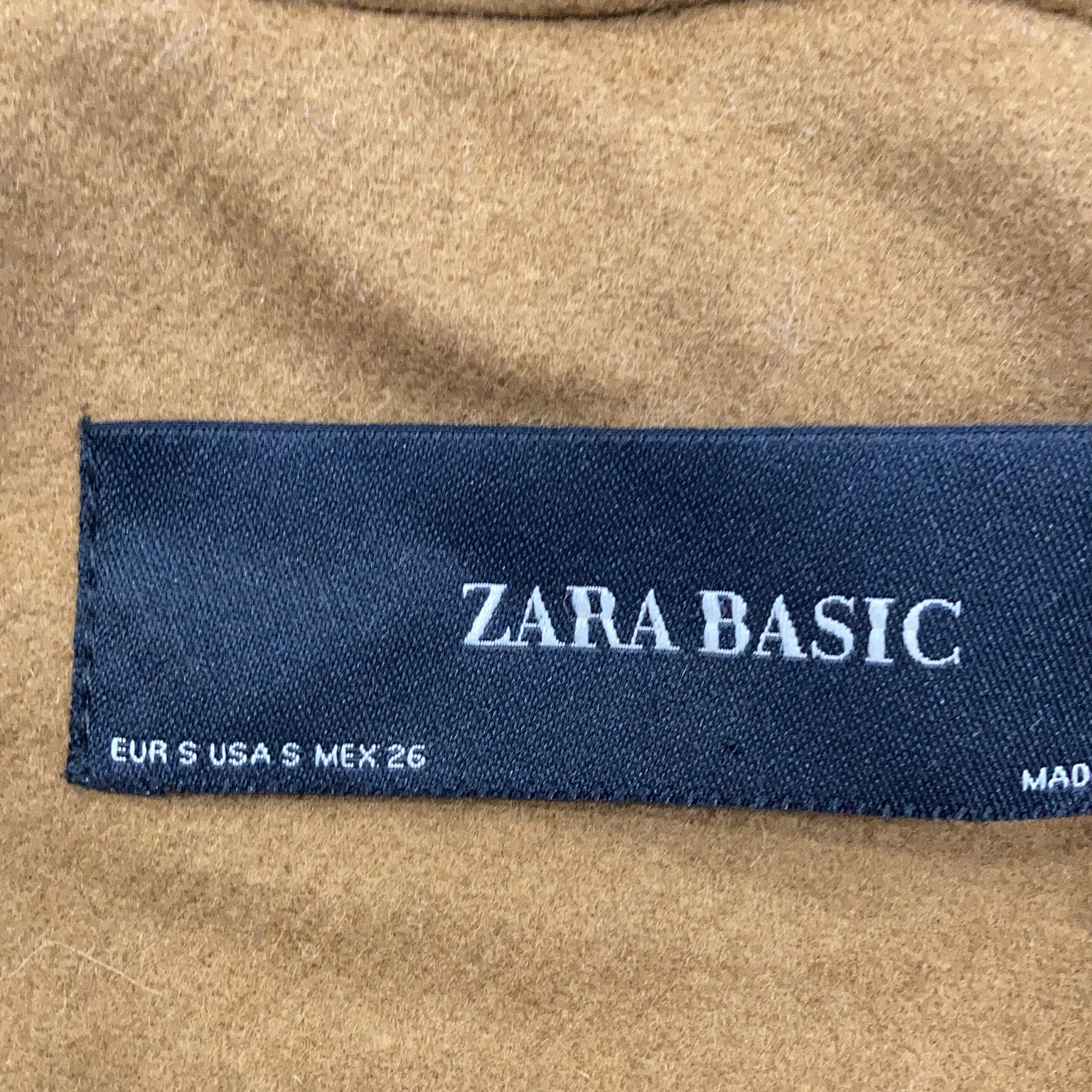 Zara Basic