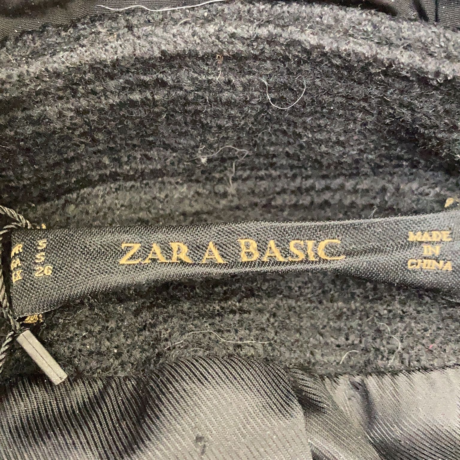 Zara Basic