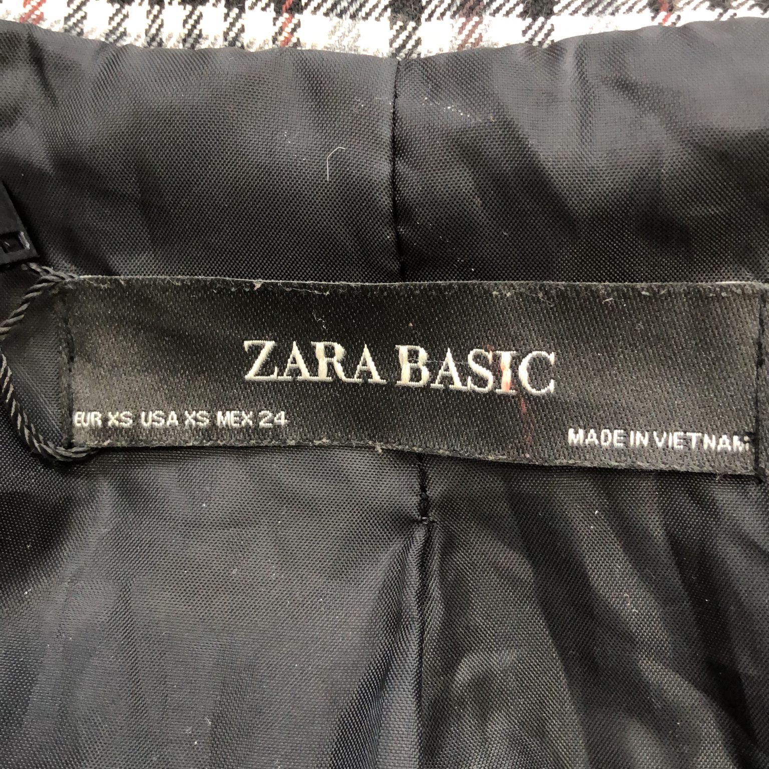 Zara Basic