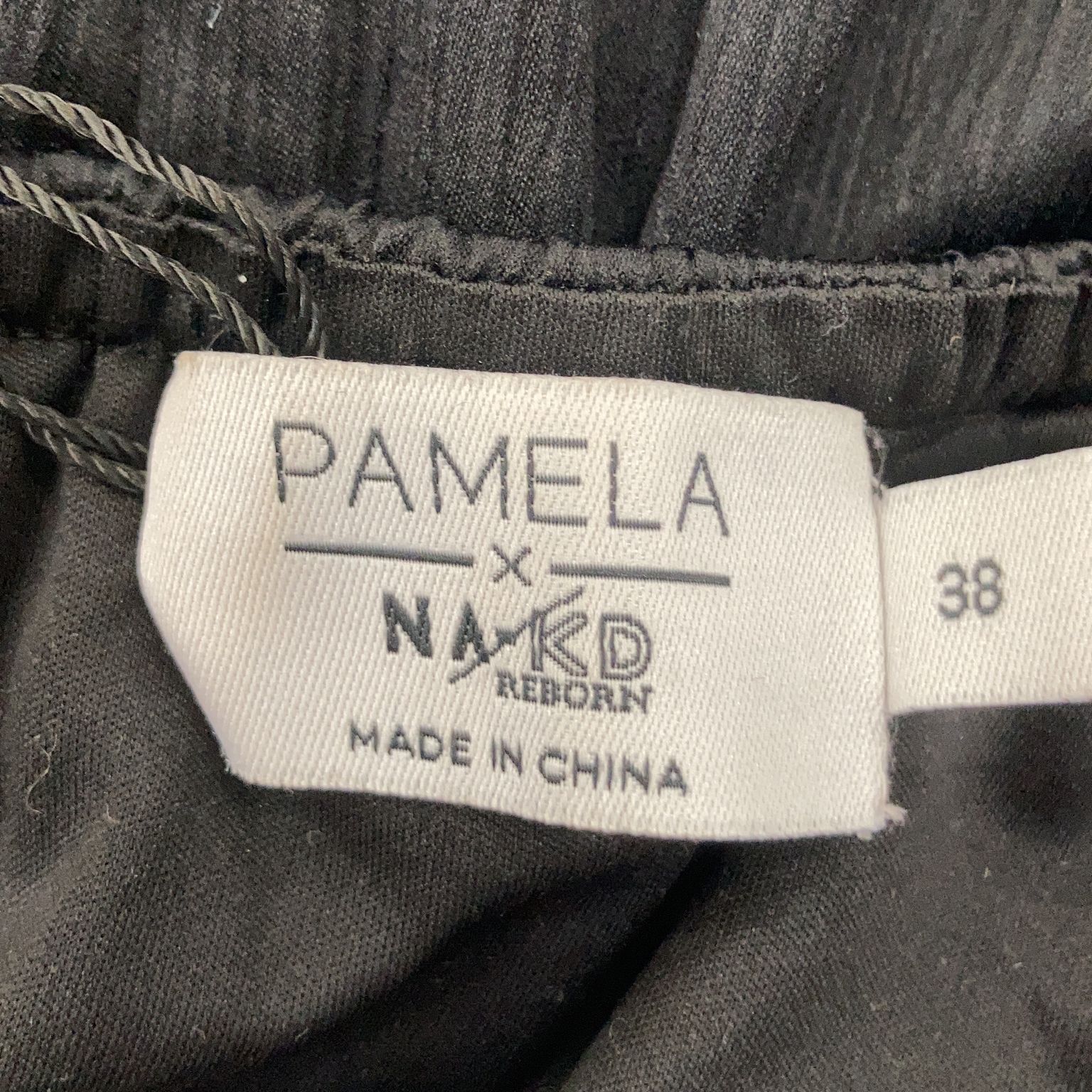 Pamela x NA-KD