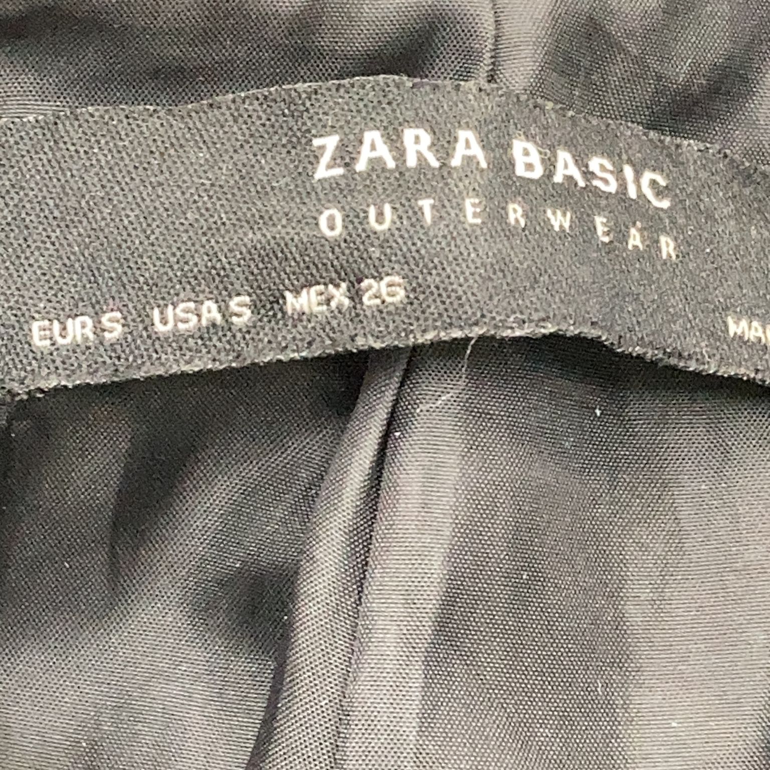 Zara Basic