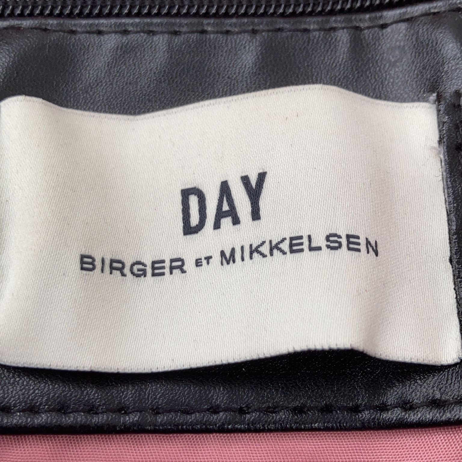 DAY Birger et Mikkelsen