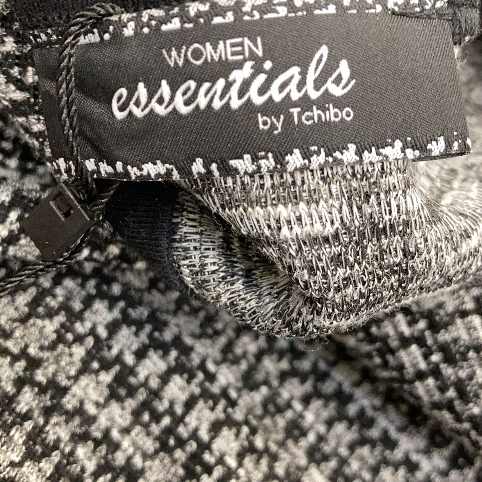 Women Essentials by Tchibo