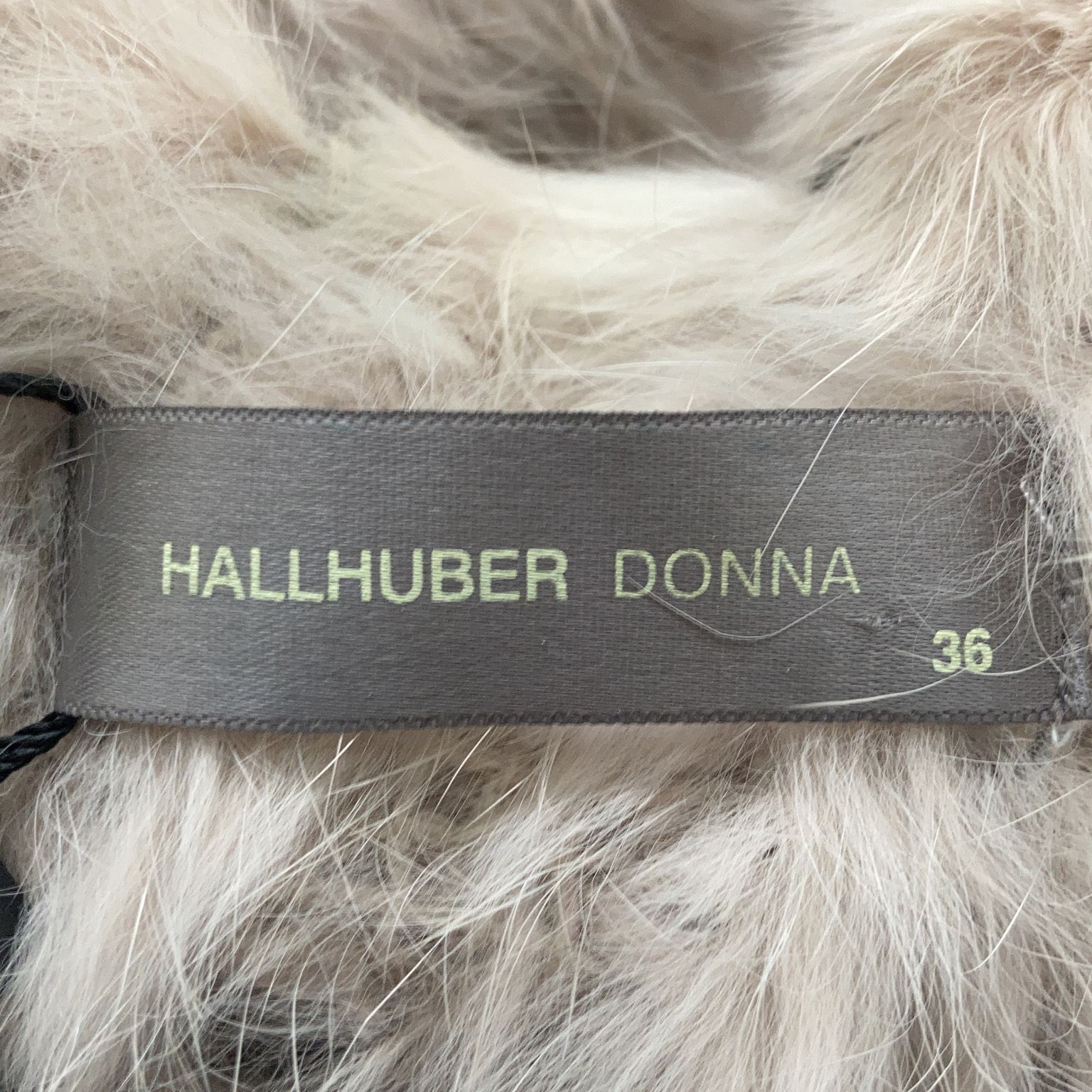 Hallhuber Donna