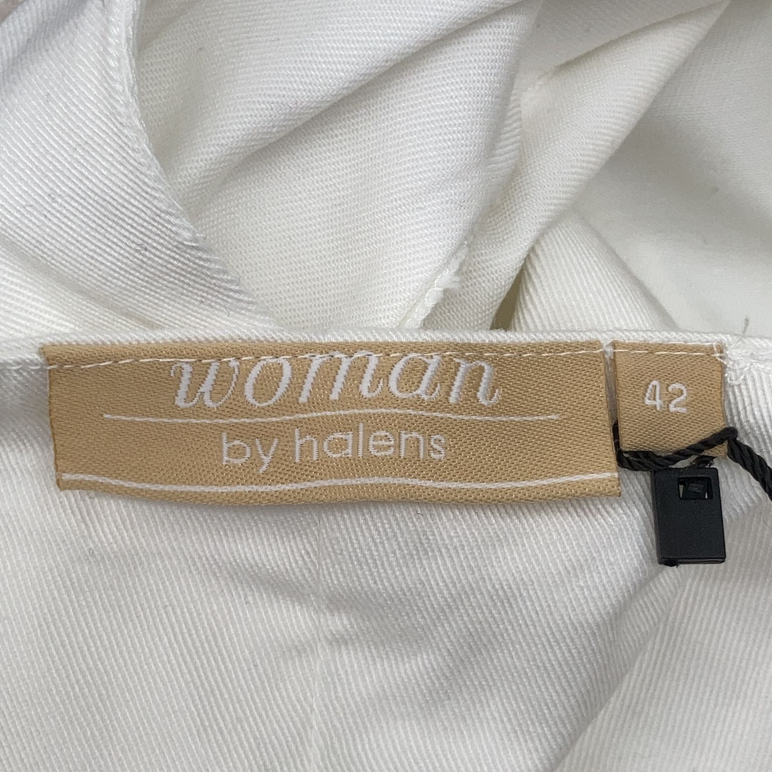 Woman by Halens