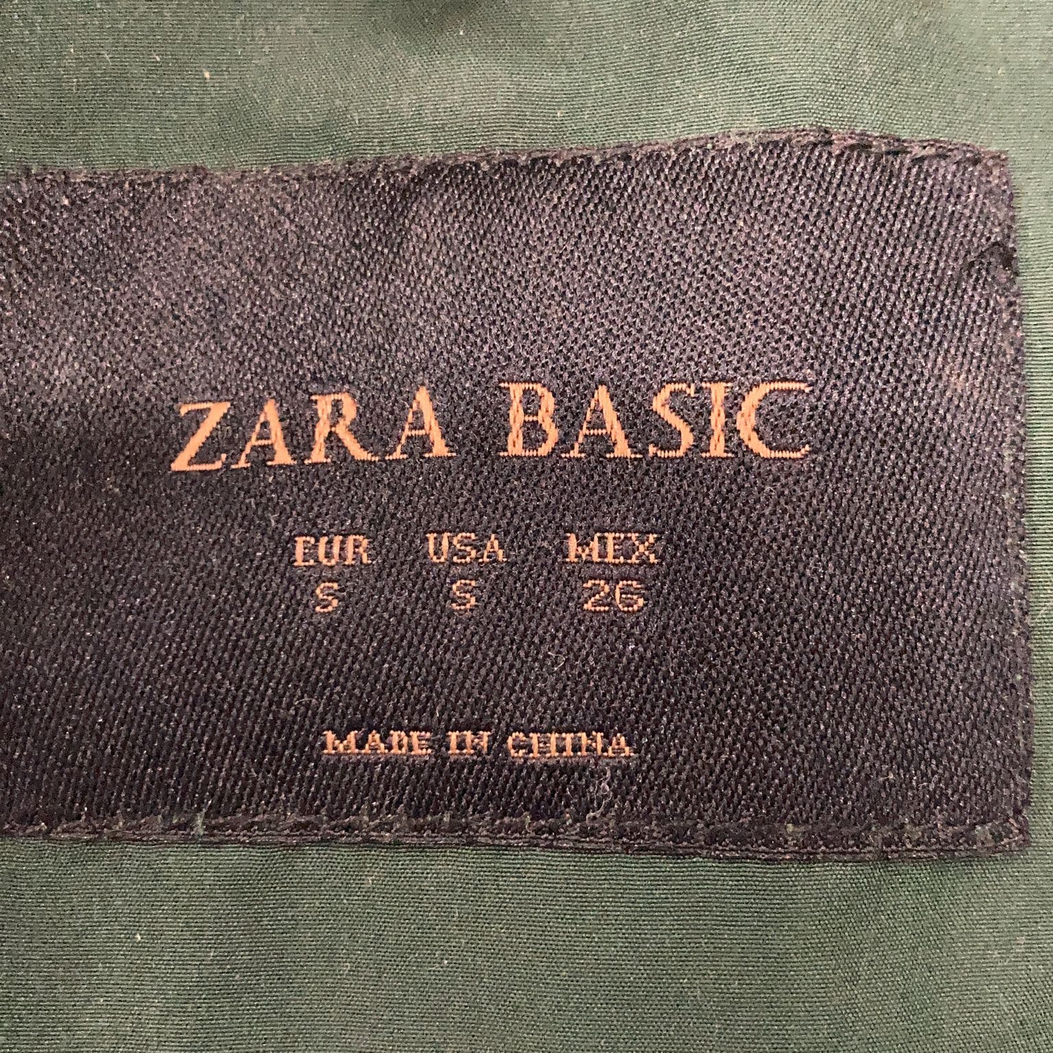 Zara Basic