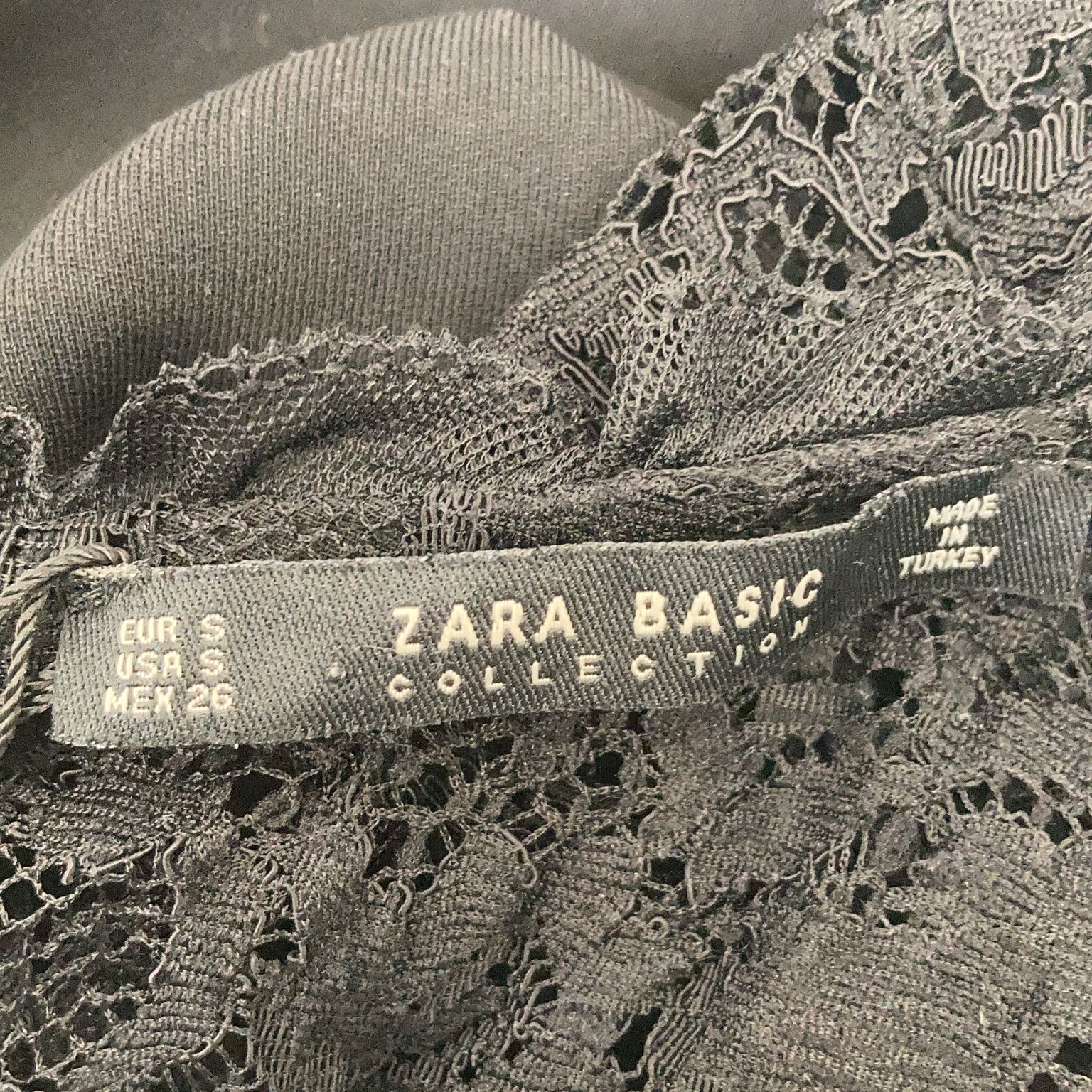 Zara Basic