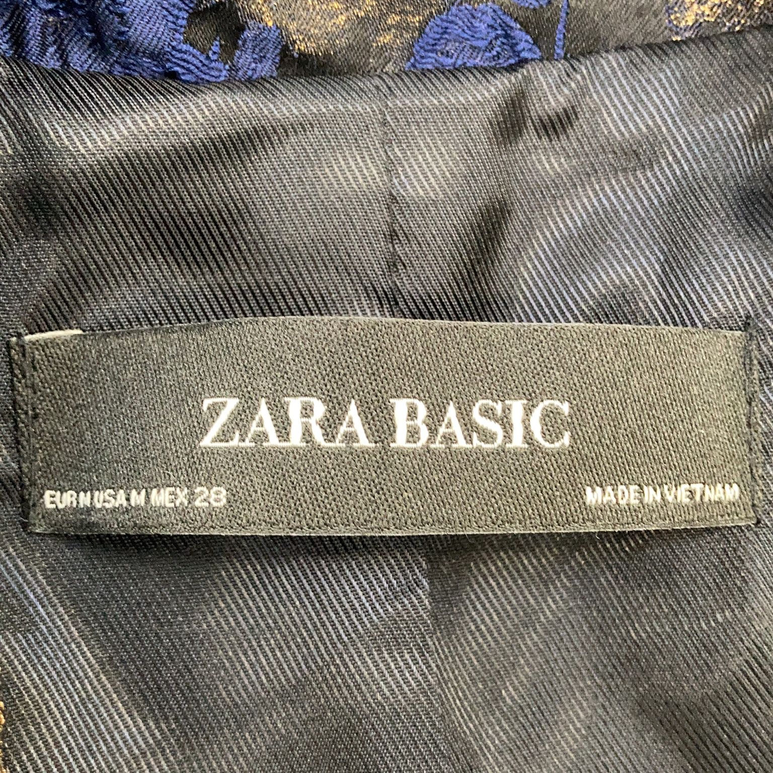 Zara Basic