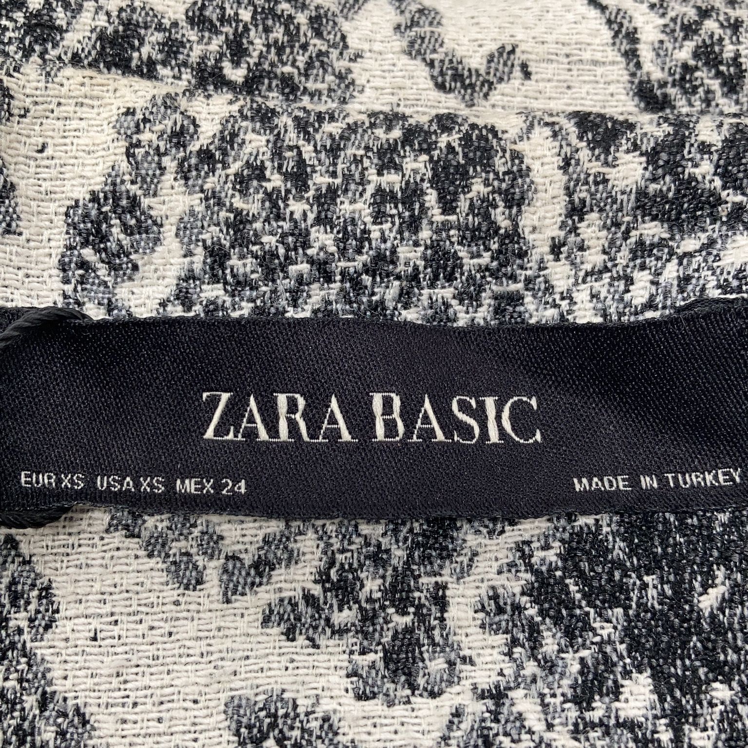 Zara Basic