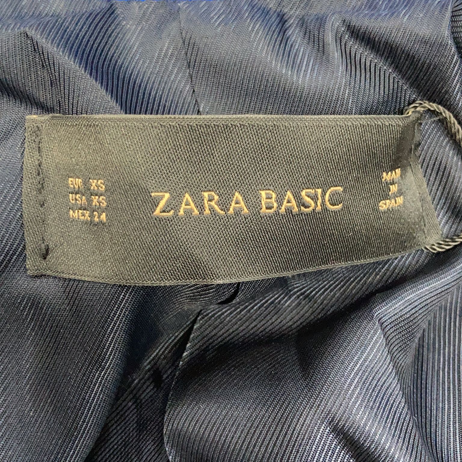 Zara Basic