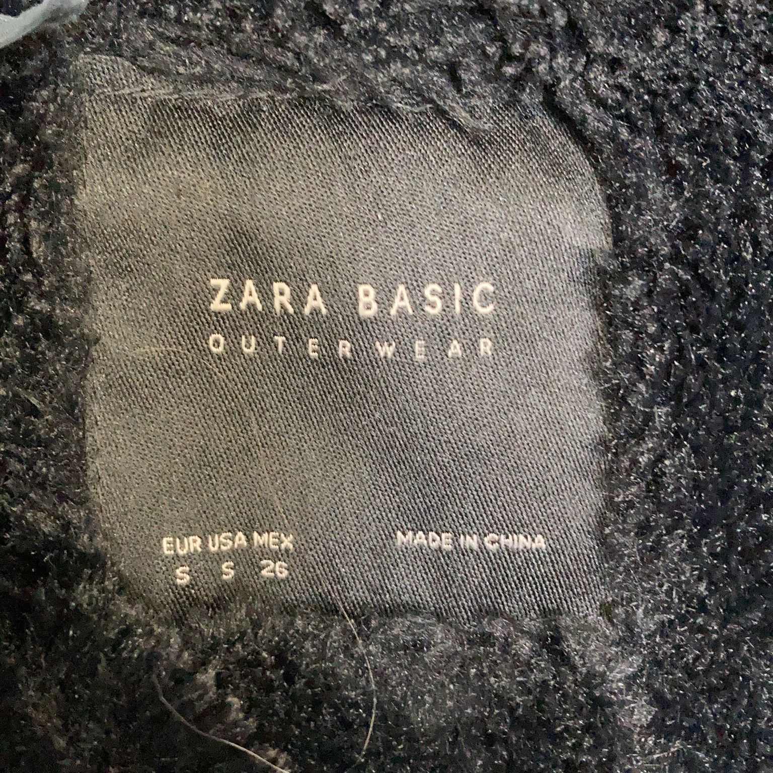 Zara Basic