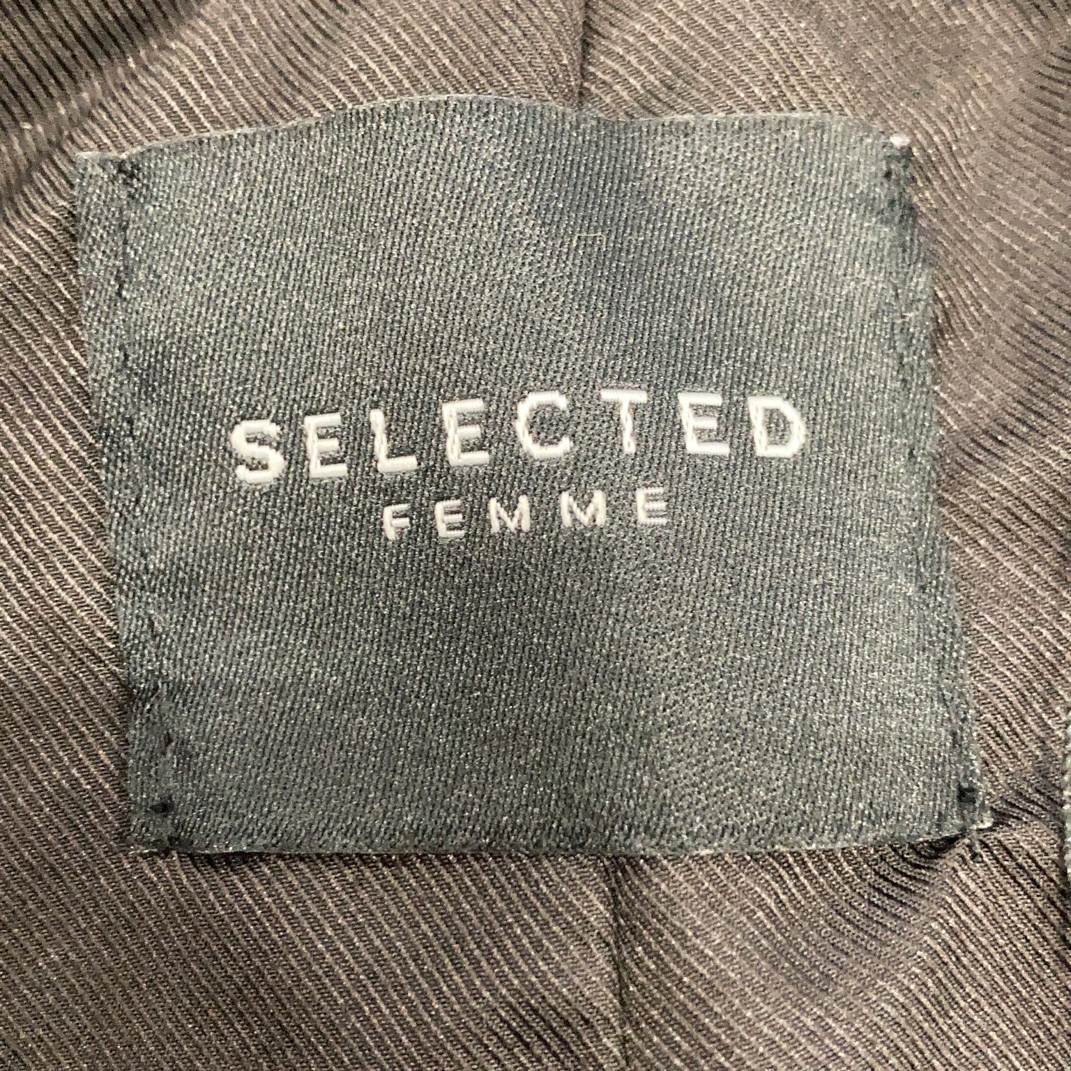 Selected Femme