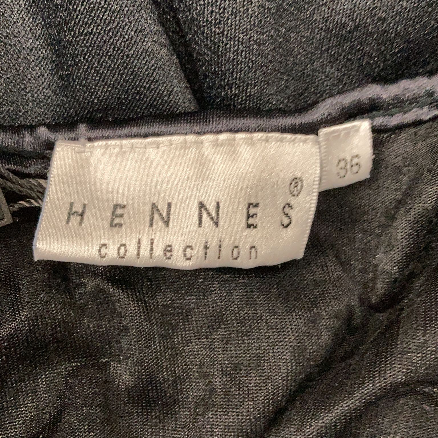 Hennes Collection