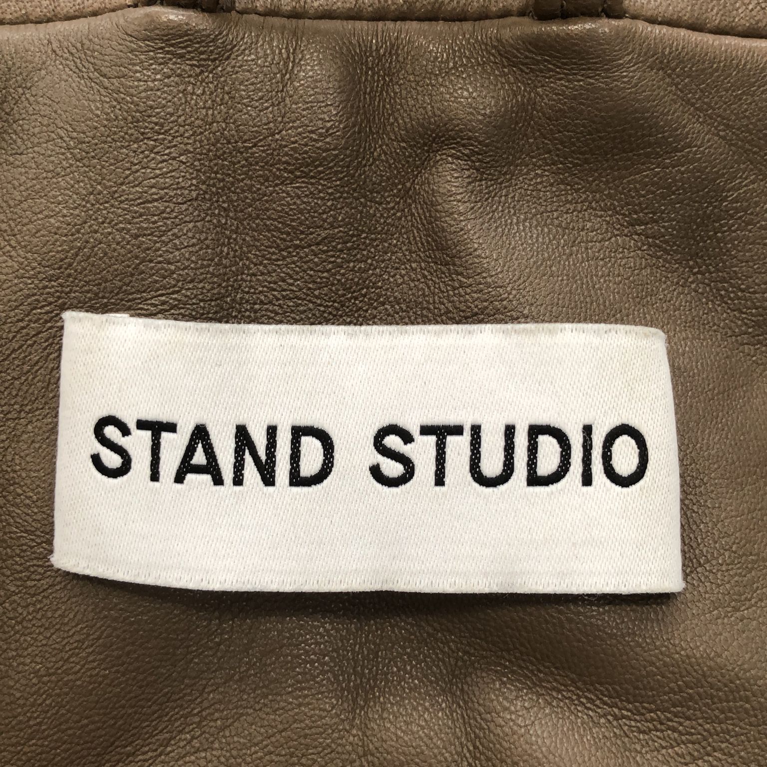 Stand Studio