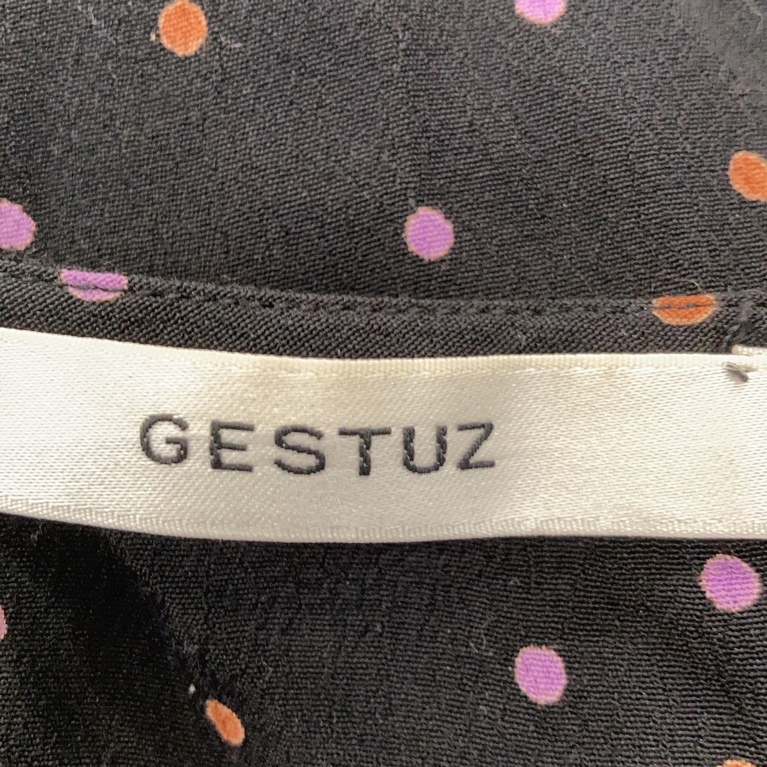 Gestuz