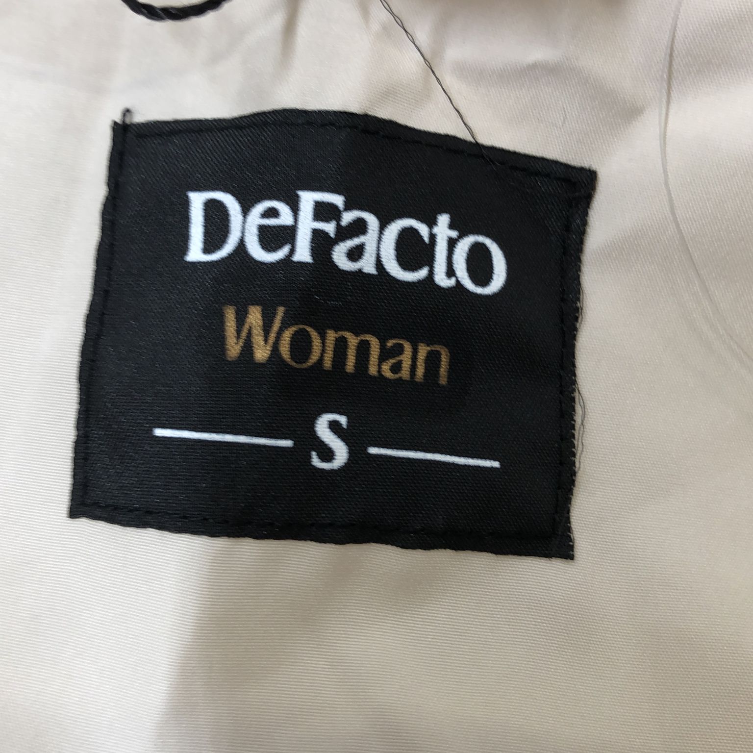 DeFacto Woman