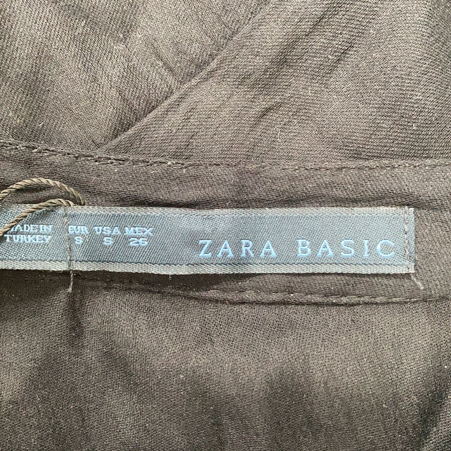 Zara Basic